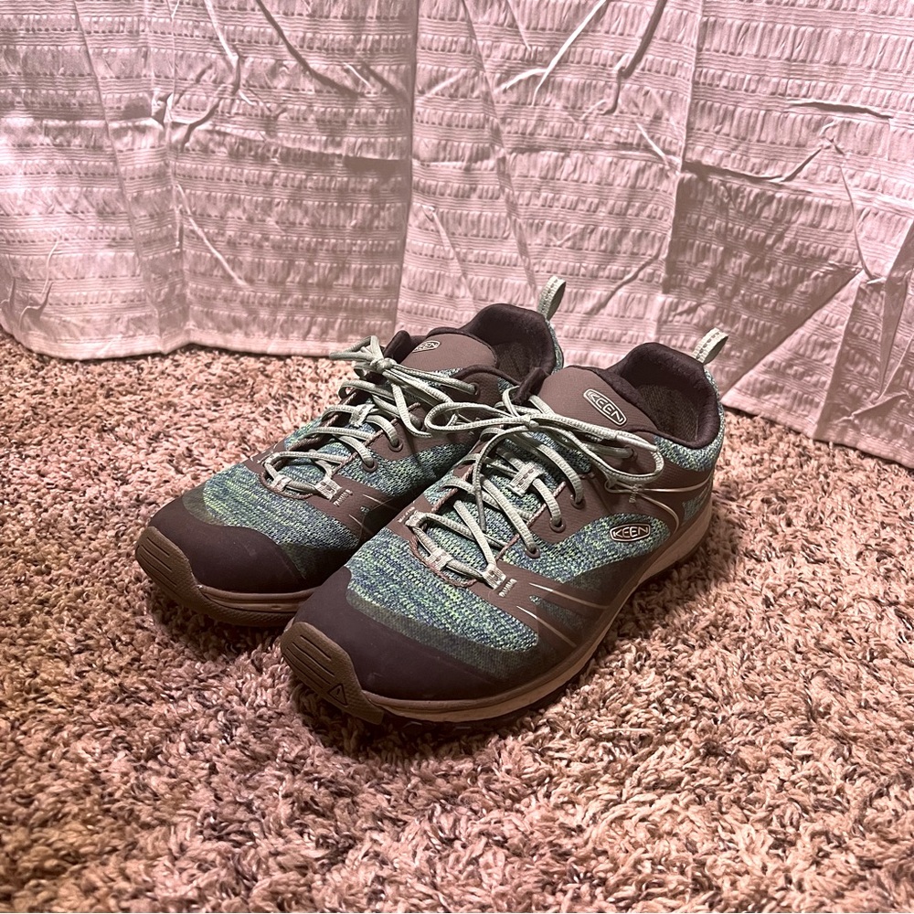 Keen Women’s Hiking Shoe